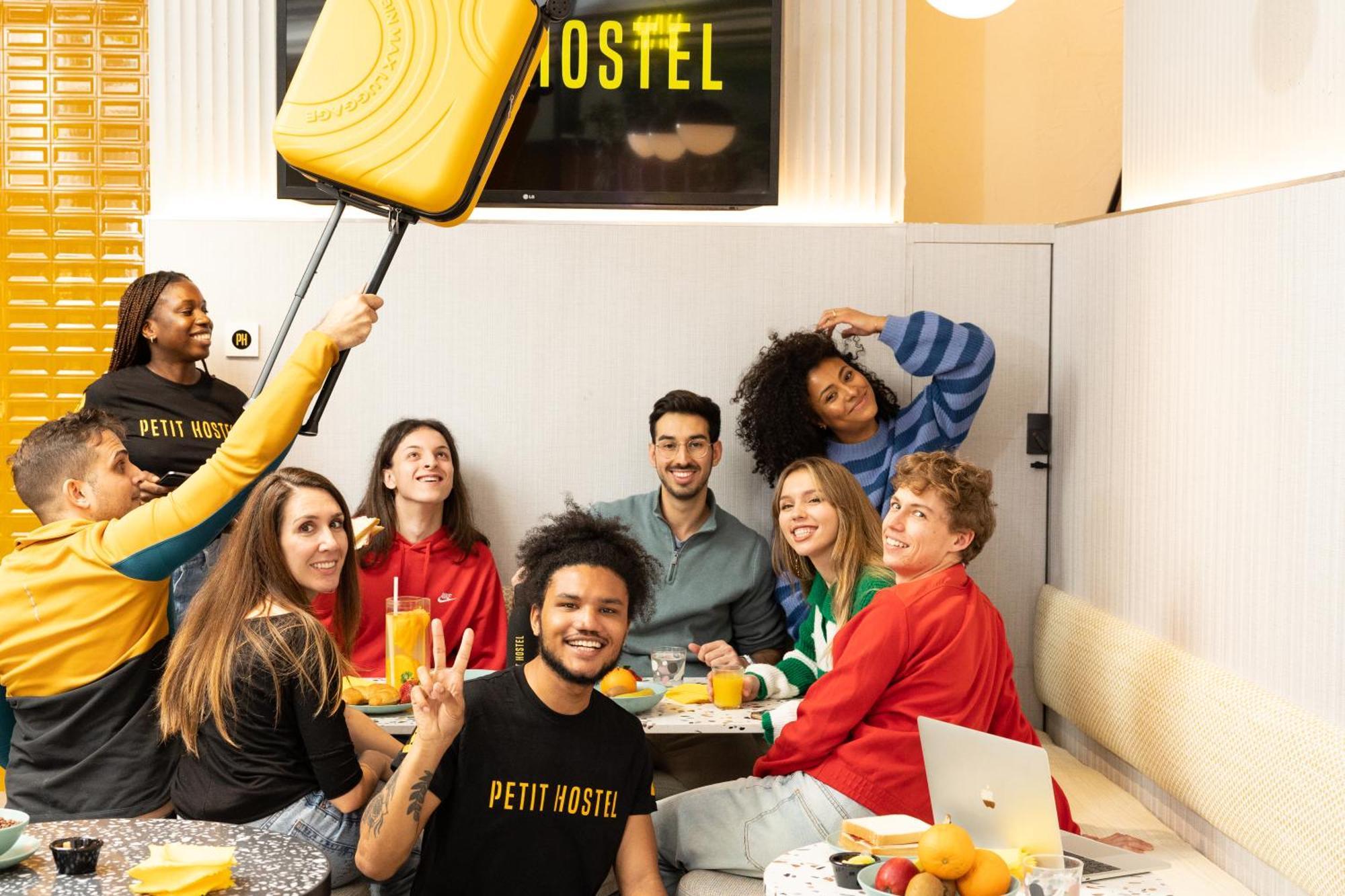 Petit Hostel Palacio Real — Photos 2